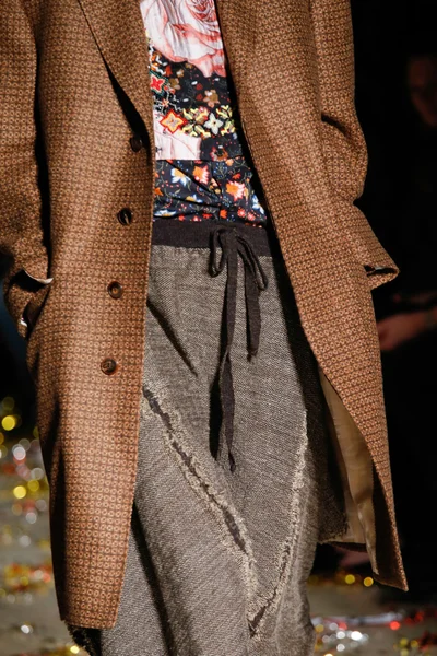 Look 4